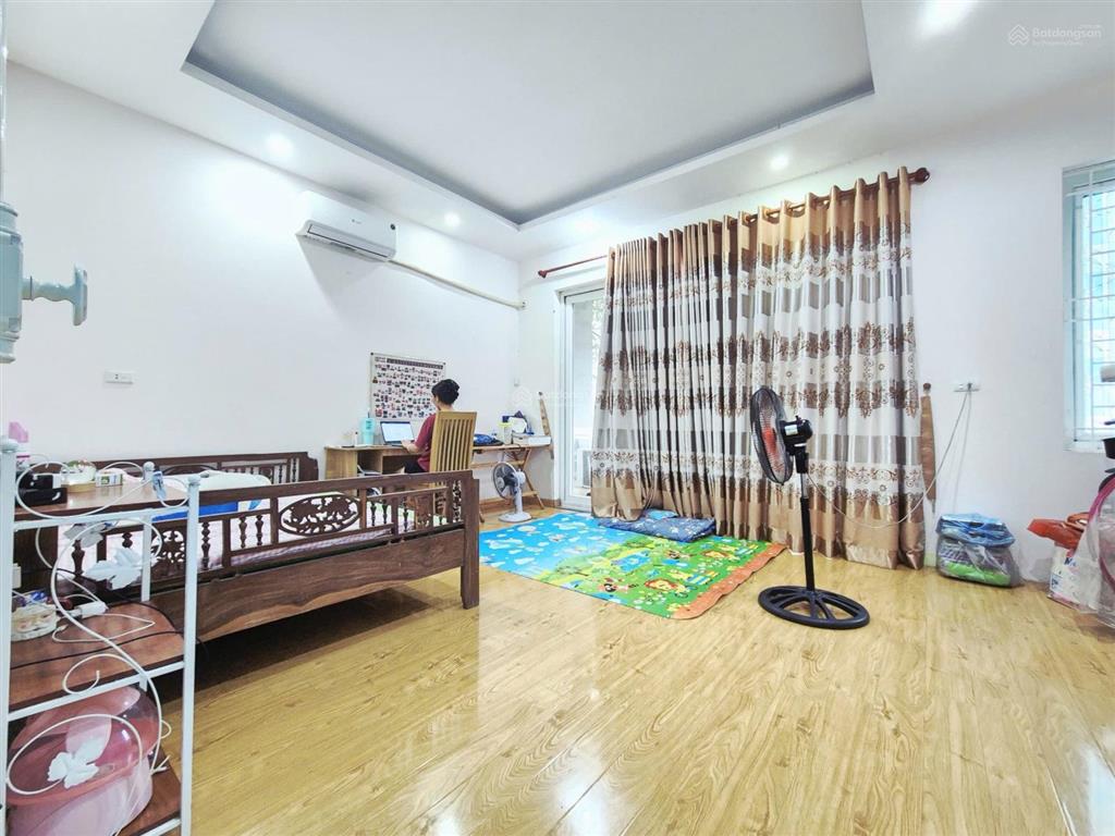 Chính chủ bán nhà khu vĩnh hưng 92m mt 6,3m đường 7m ô tô tránh nhà 5 tầng