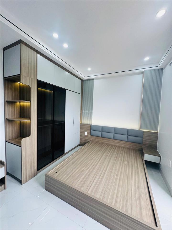 Bán nhà xây mới trung tâm tân tiến  do nha 50m2 (full nội thất)