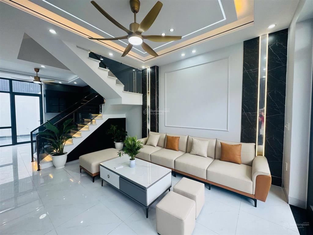 Bán nhà xây mới trung tâm tân tiến  do nha 50m2 (full nội thất)