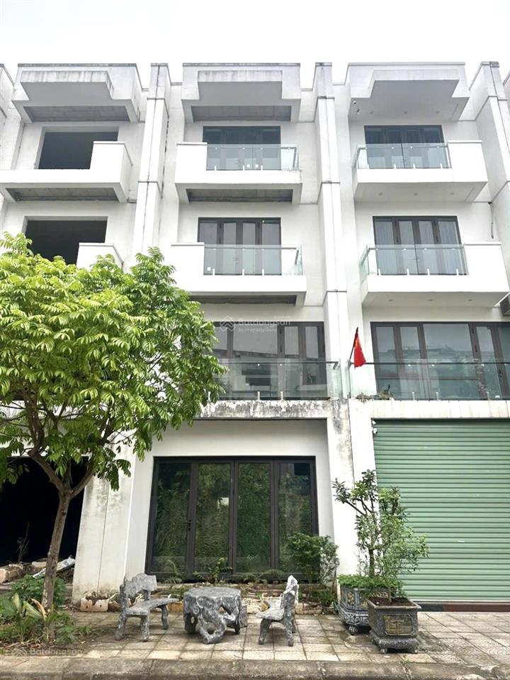 Bán shophouse 4,5 tầng đường 24m cạnh thpt chuyên vĩnh phúc