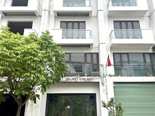 Bán shophouse 4 tầng đường 24m giá đẹp chỉ 4, x tỷ