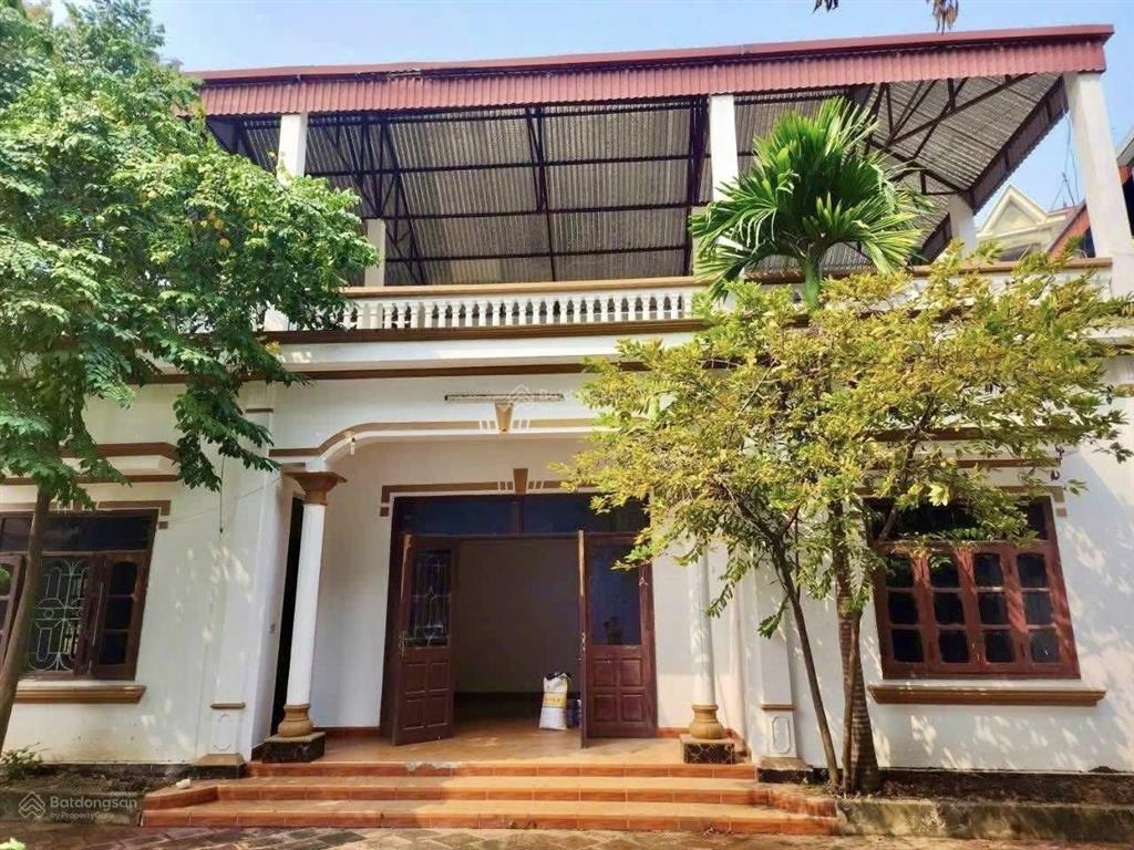 Bán 360m2 nhà 2 tầng cũ trung tâm ngô quyền, vĩnh phúc