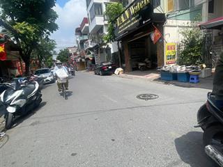 Nhà mặt đường chợ hàng 2 tầng  140m thông sàn  hiện trạng đẹp  ngang 5m  giá 25 triệu/tháng