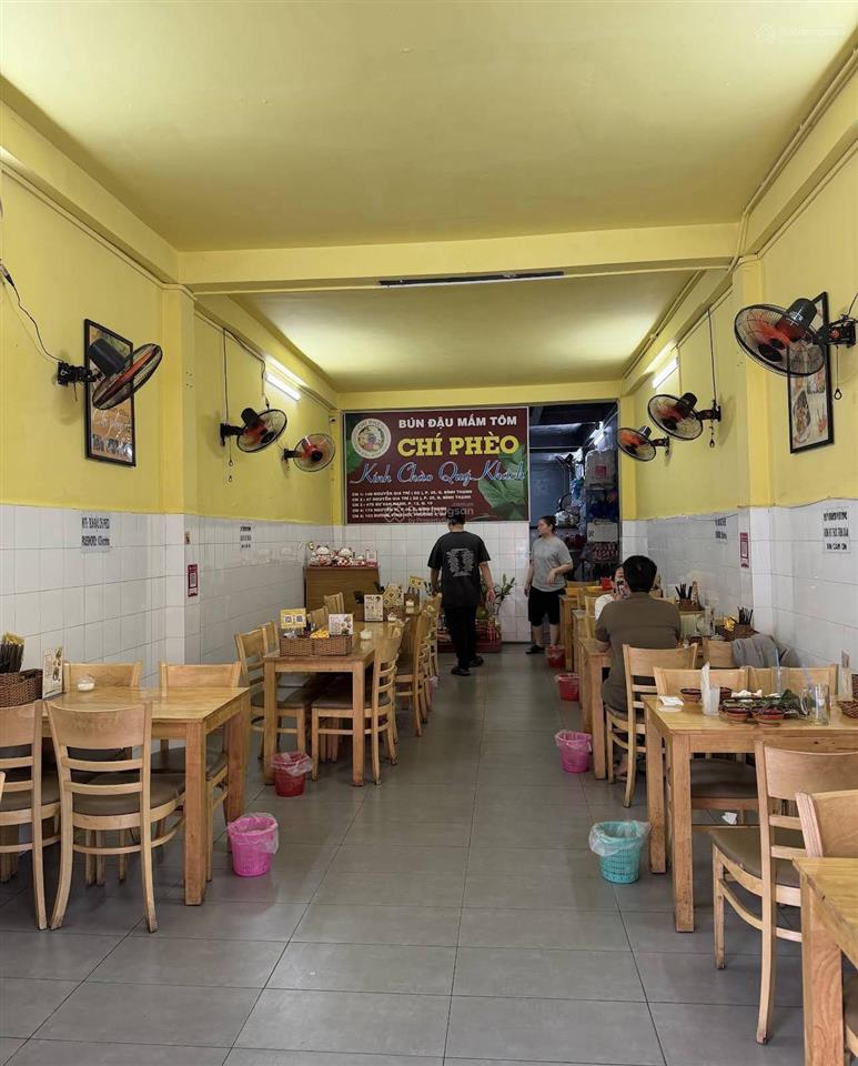 Cho thuê mặt bằng nguyên căn, nhà mặt tiền số 103 vĩnh hội, quận 4