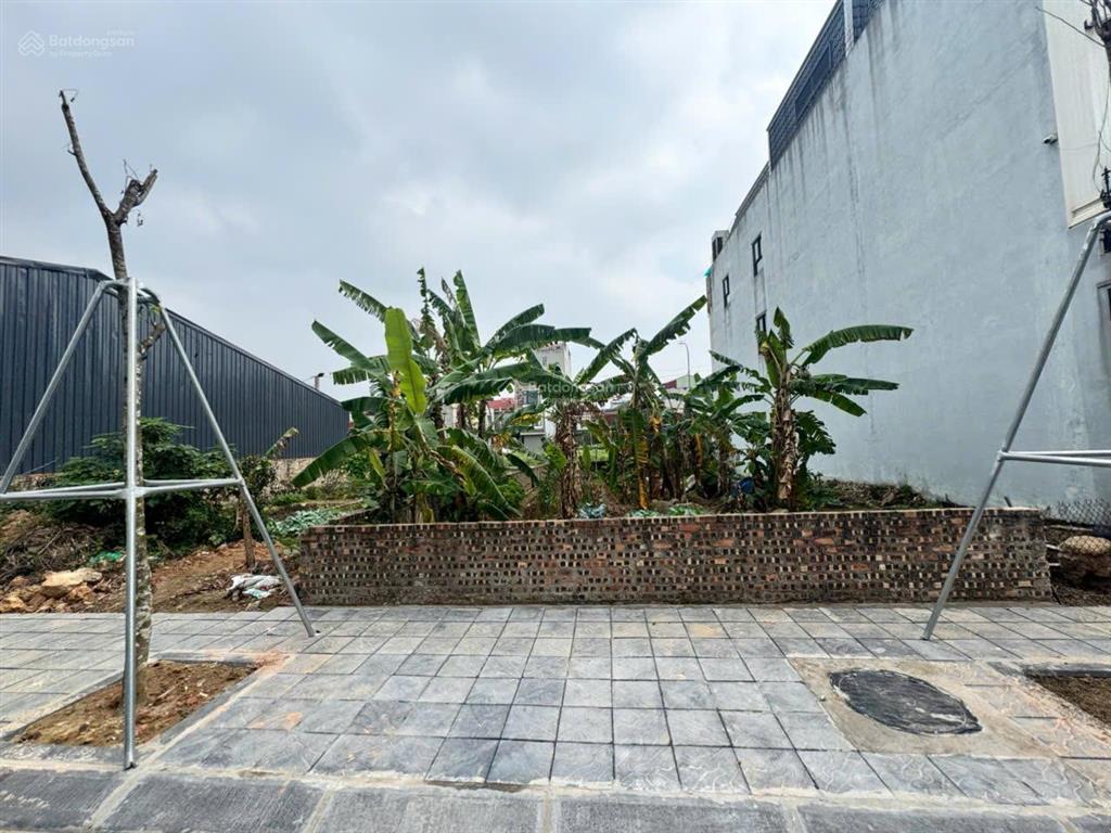 Bán đất kinh doanh 114m2 làn 2 biệt thự nguyên khê giá hơn 90tr,  0982 476 ***