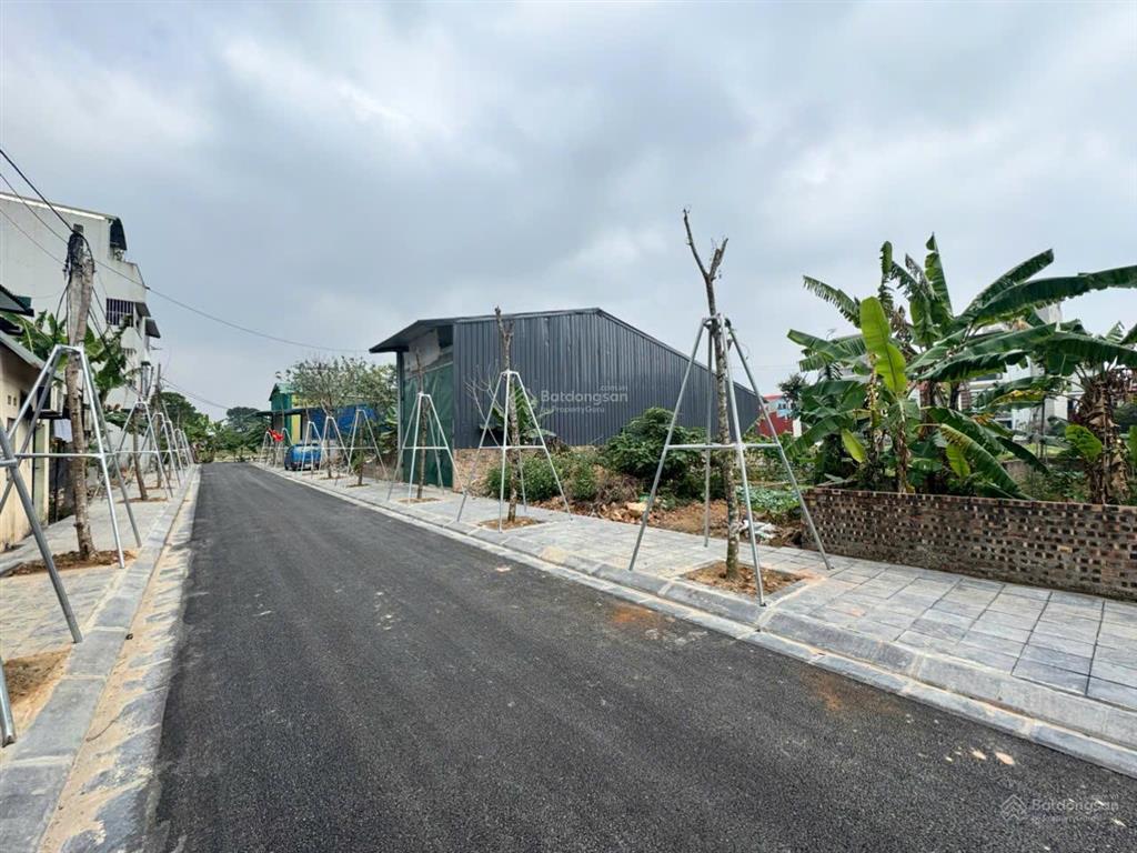 Bán đất kinh doanh 114m2 làn 2 biệt thự nguyên khê giá hơn 90tr,  0982 476 ***