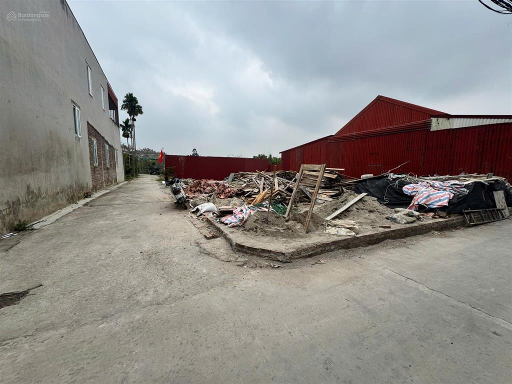 Bán gấp lô góc 100m2 phù lỗ mặt tiền 5.5m ngõ thông giá 42tr/1m2