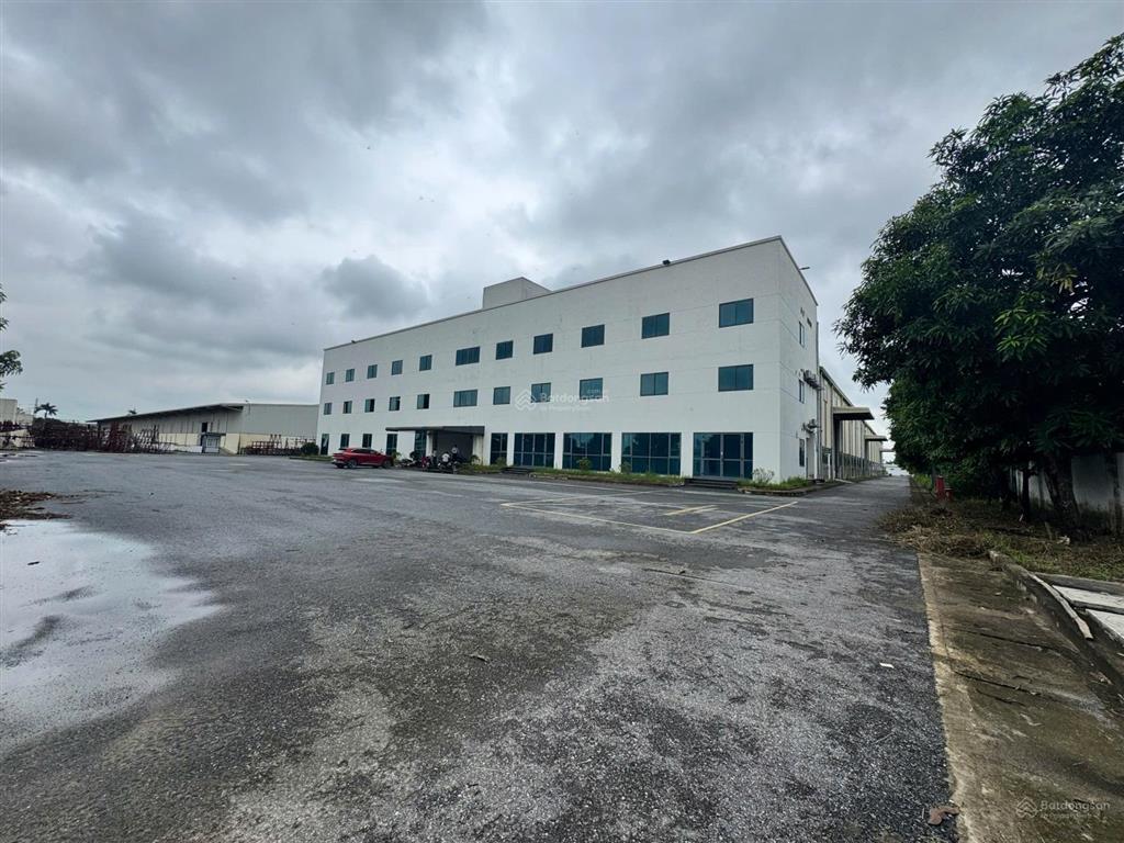 Cho thuê toà nhà văn phòng 4 tầng (720 m²) /1 sàn, tại kcn quang minh, mê linh