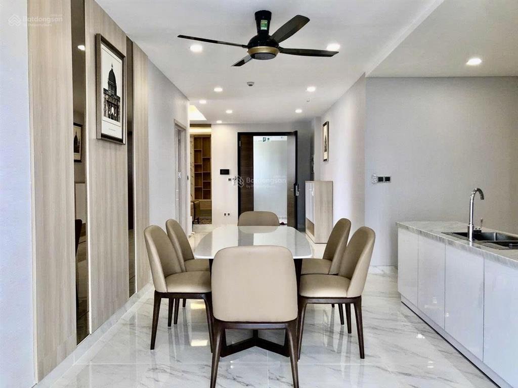 Cho thuê căn hộ midtown phú mỹ hưng ,135m2 ,3pn , 40tr  0909 875 *** nga