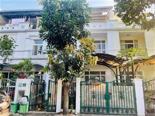 Cho thuê biệt thự liên kế hưng thái ,phú mỹ hưng, q7 hcm 36tr  0909 875 *** em nga