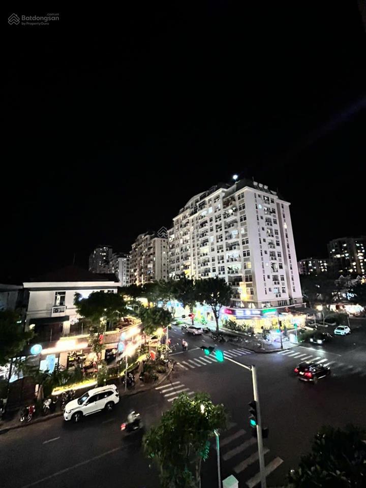 Cho thuê văn phòng tại midtown diện tích 55m  0909 875 *** giá 20tr tại phú mỹ hưng q7