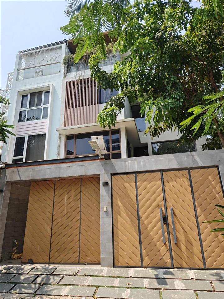 Cho thuê biệt thự có hồ bơi  kdc phú mỹ, 7 phòng ngủ  0909 875 *** q7 hcm