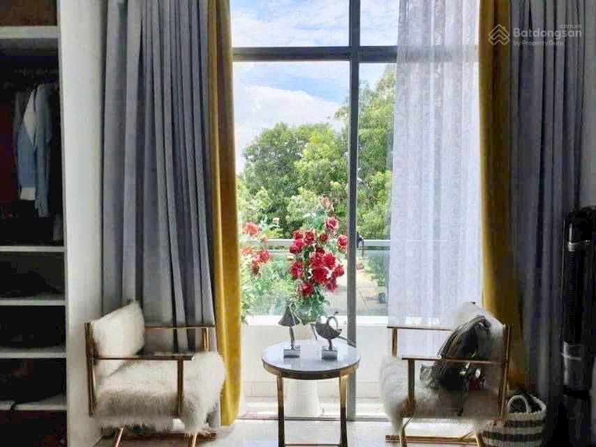 Cho thuê biệt thự có hồ bơi  kdc phú mỹ, 7 phòng ngủ  0909 875 *** q7 hcm