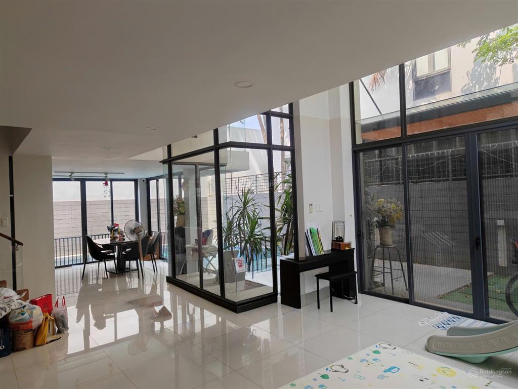 Cho thuê biệt thự có hồ bơi  kdc phú mỹ, 7 phòng ngủ  0909 875 *** q7 hcm