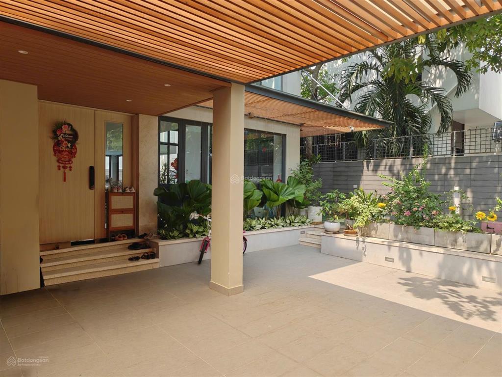 Cho thuê biệt thự có hồ bơi  kdc phú mỹ, 7 phòng ngủ  0909 875 *** q7 hcm