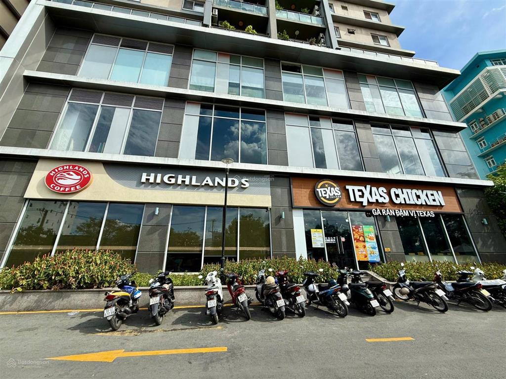 Chính chủ bán gấp cosmo city quận 7  sổ hồng sẵn  tặng full nội thất.  ms nga 0909 875 ***