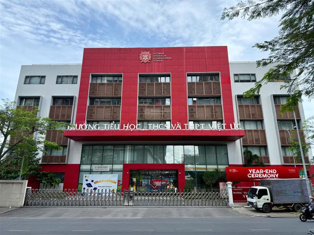 Chính chủ bán gấp cosmo city quận 7  sổ hồng sẵn  tặng full nội thất.  ms nga 0909 875 ***