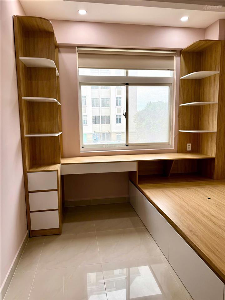 Cho thuê căn hộ cảnh viên 2 phú mỹ hưng.  0909 875 *** ms nga