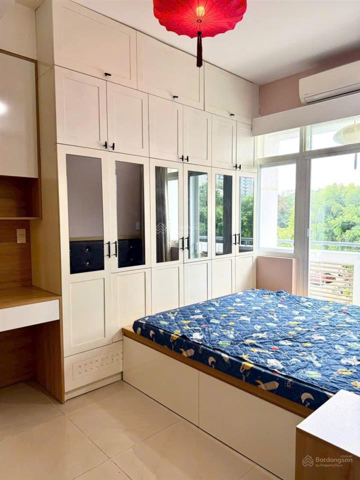 Cho thuê căn hộ cảnh viên 2 phú mỹ hưng.  0909 875 *** ms nga