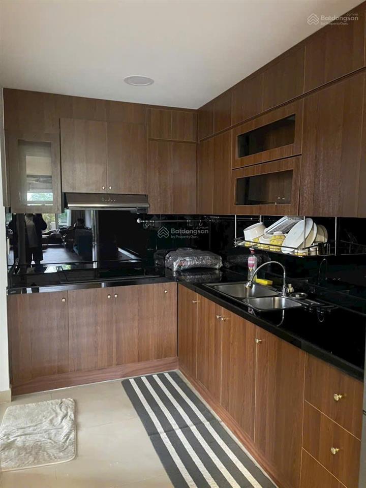 Cho thuê căn hộ cảnh viên 2 phú mỹ hưng.  0909 875 *** ms nga