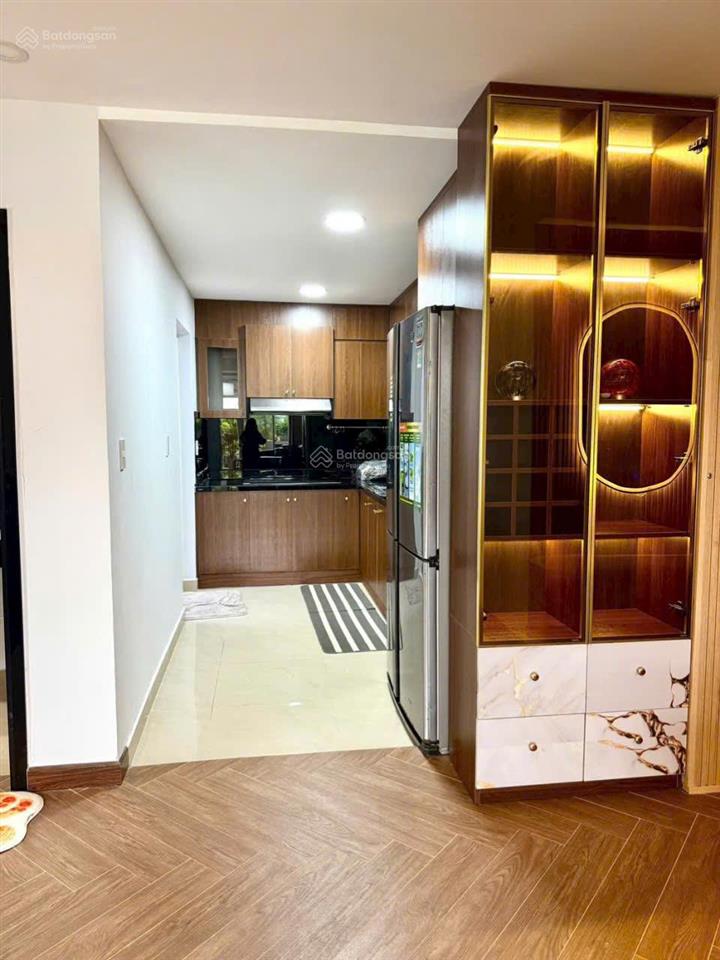 Cho thuê căn hộ cảnh viên 2 phú mỹ hưng.  0909 875 *** ms nga