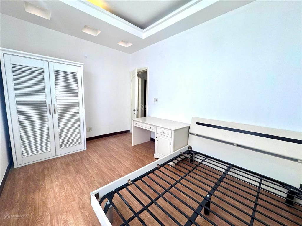 Cho thuê biệt thự liền kề 34 hưng thái 1, phú mỹ hưng, q7 hcm 36tr/th  0909 875 *** em nga