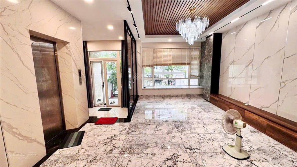 Cho thuê biệt thự phố the peak garden  600 nguyễn lương bằng, quận 7.  0909 875 *** mr nga