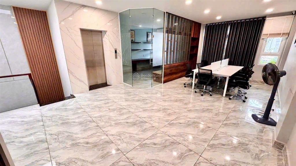 Cho thuê biệt thự phố the peak garden  600 nguyễn lương bằng, quận 7.  0909 875 *** mr nga