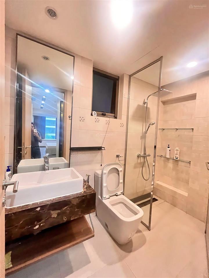 Cho thuê căn hộ m8 midtown phú mỹ hưng view hồ bơi tuyệt đẹp giá tốt 27 triệu/tháng