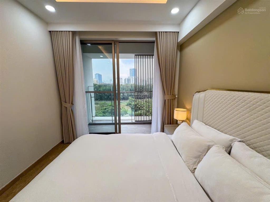 Bán căn hộ m7 midtown phú mỹ hưng.  0909 875 *** ms nga
