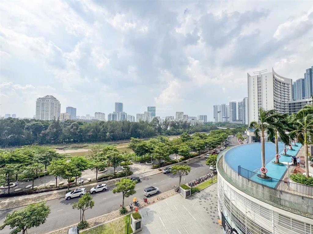 Bán căn hộ m7 midtown phú mỹ hưng.  0909 875 *** ms nga