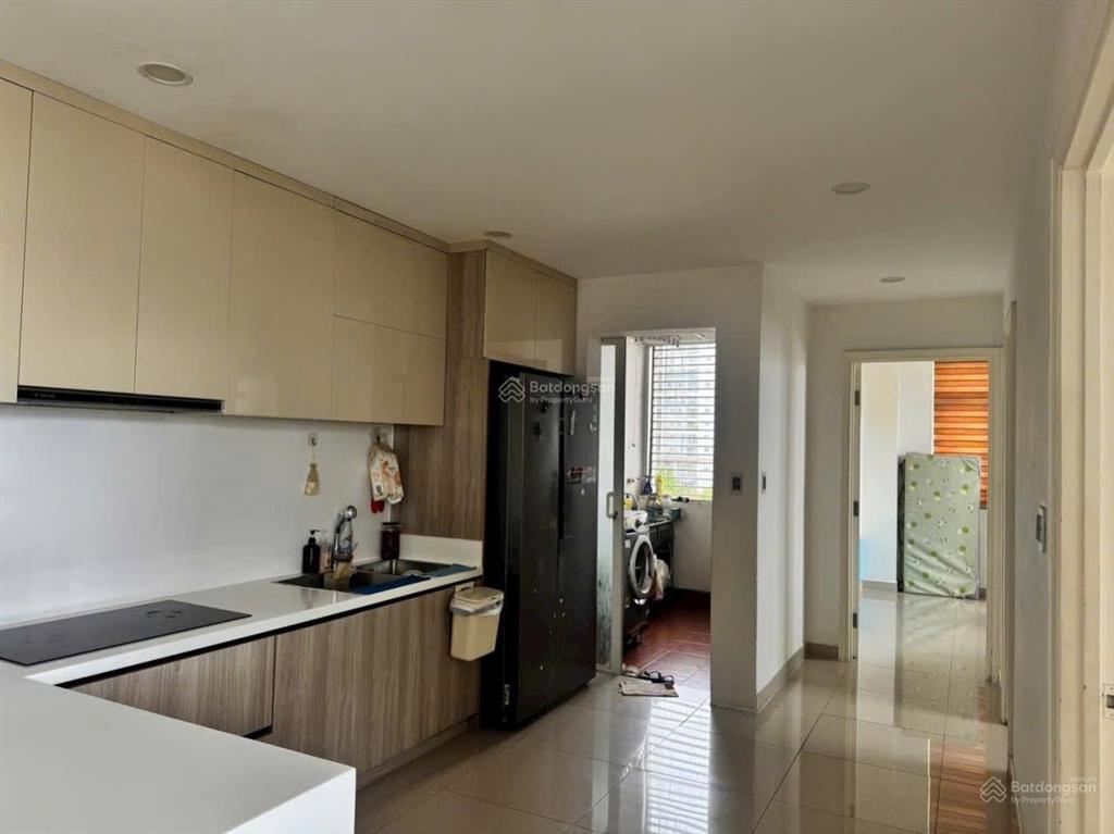 Bán căn hộ cảnh viên 1 phú mỹ hưng.  0909 875 ***