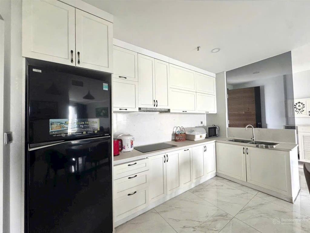 Cần bán căn hộ m5 midtown căn góc view sông tầng cao
