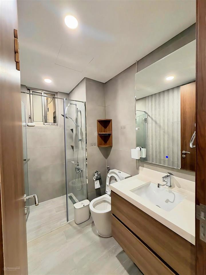 Cho thuê căn hộ midtown 3 phòng ngủ y hình giá 33 triệu/tháng   0909 875 ***