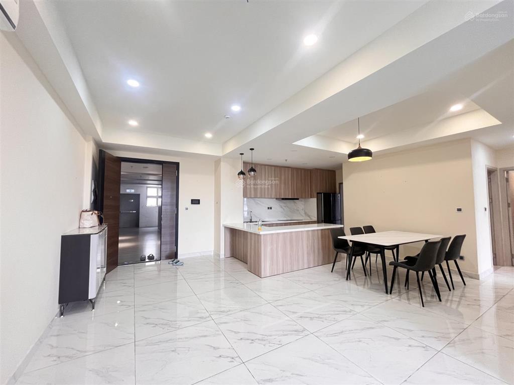 Cho thuê midtown m7 view sông  căn hộ 3 phòng ngủ y hình 40tr/th   0909 875 *** em nga