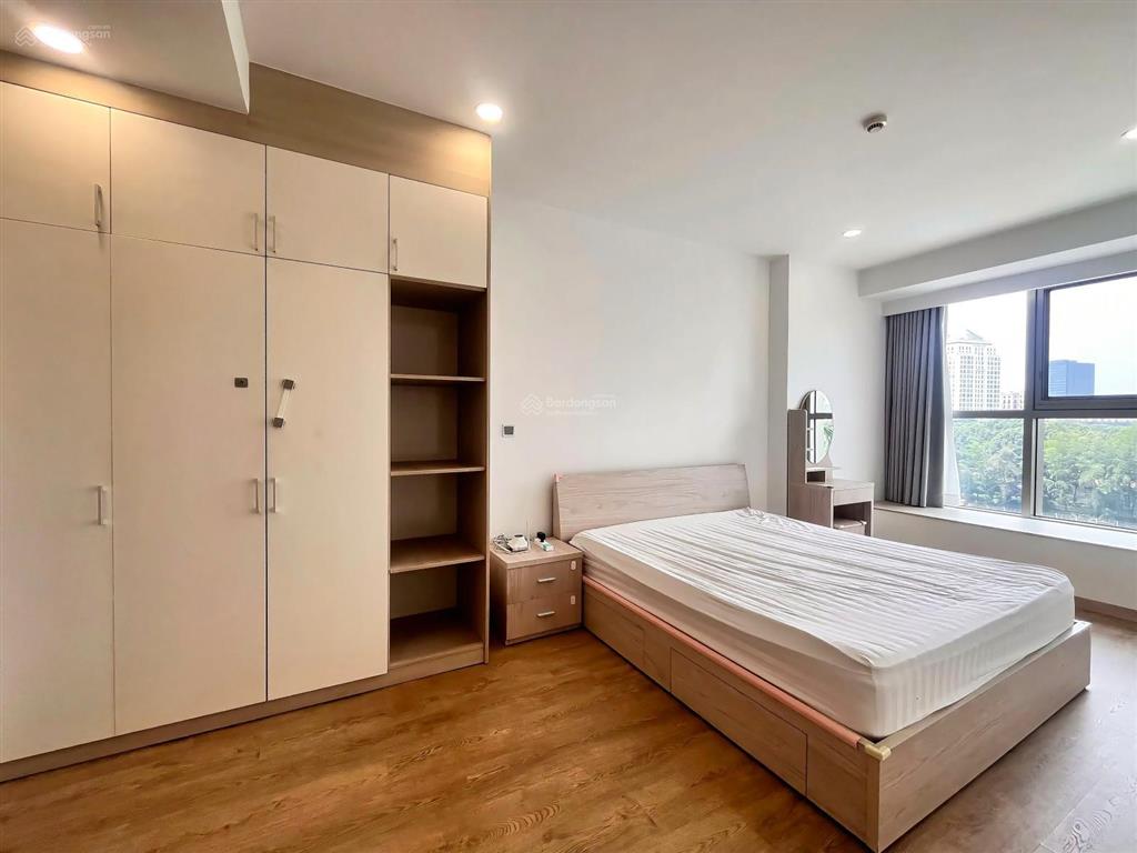 Cho thuê m7 midtown nhà y hình 3pn view sông  0909 875 *** em nga