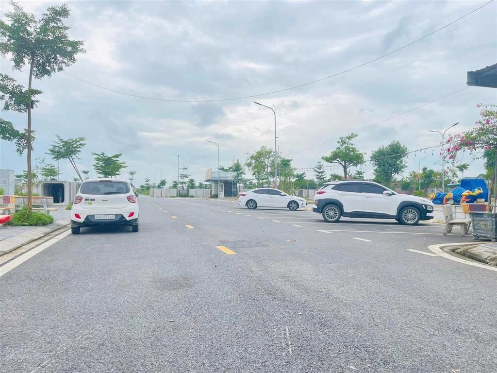 Duy nhất 1 lô góc xẻ khe 100m2 đấu giá tân dân , mặt tiền 25, kinh doanh tốt