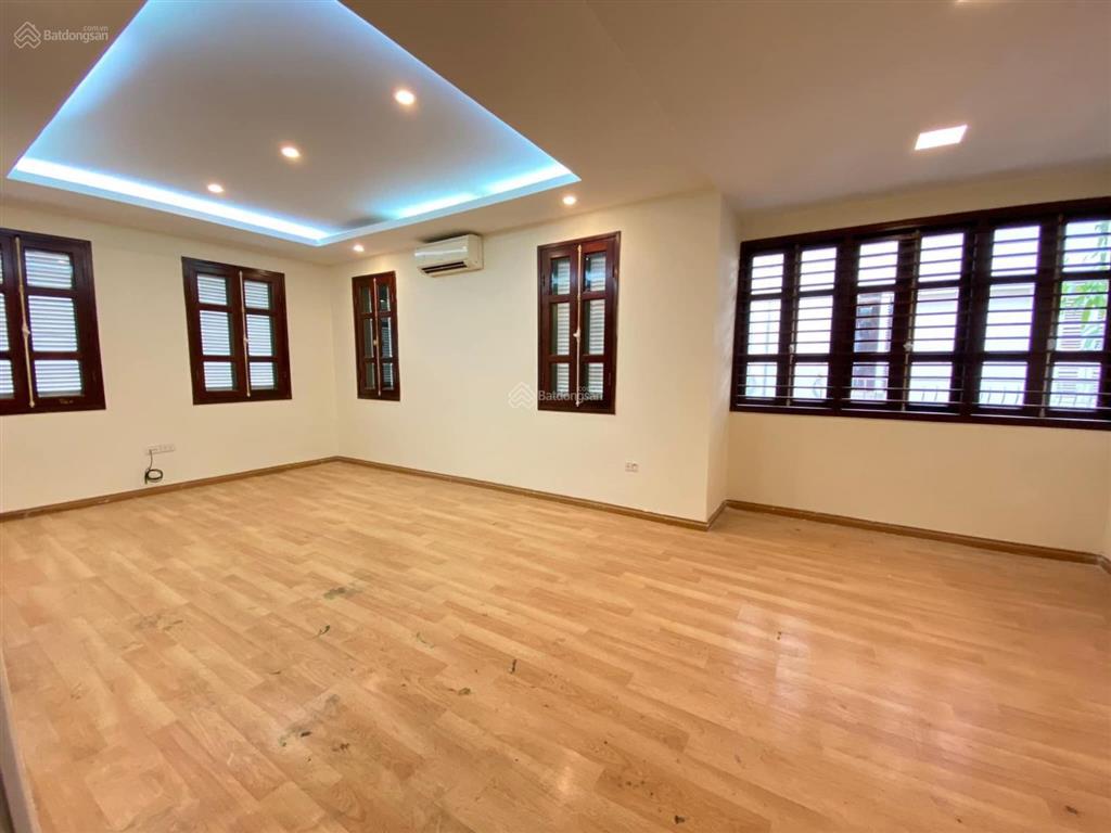 Cho thuê biệt thự hh04 kđt việt hưng, s 200m2, đồ cơ bản, phù hợp làm văn phòng, giá 25tr/tháng