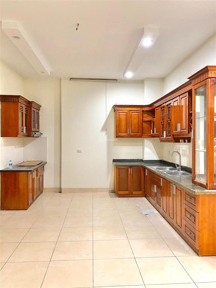Cho thuê biệt thự hh04 kđt việt hưng, s 200m2, đồ cơ bản, phù hợp làm văn phòng, giá 25tr/tháng