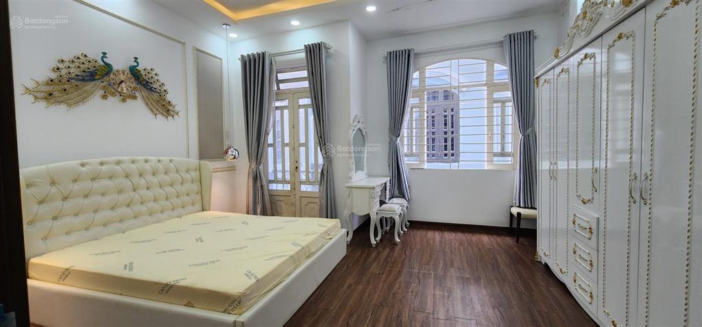 Nhà q7 huỳnh tấn phát giá cực tốt.  ngang 5x10 m dt sd 150m2 4pn 3wc .  0942 826 ***