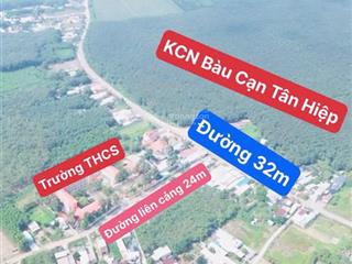 Chủ cần bán gấp lô đất 2 mặt tiền đối diện trường học cấp 2, khu dân cư hiện hữu 0901 336 ***