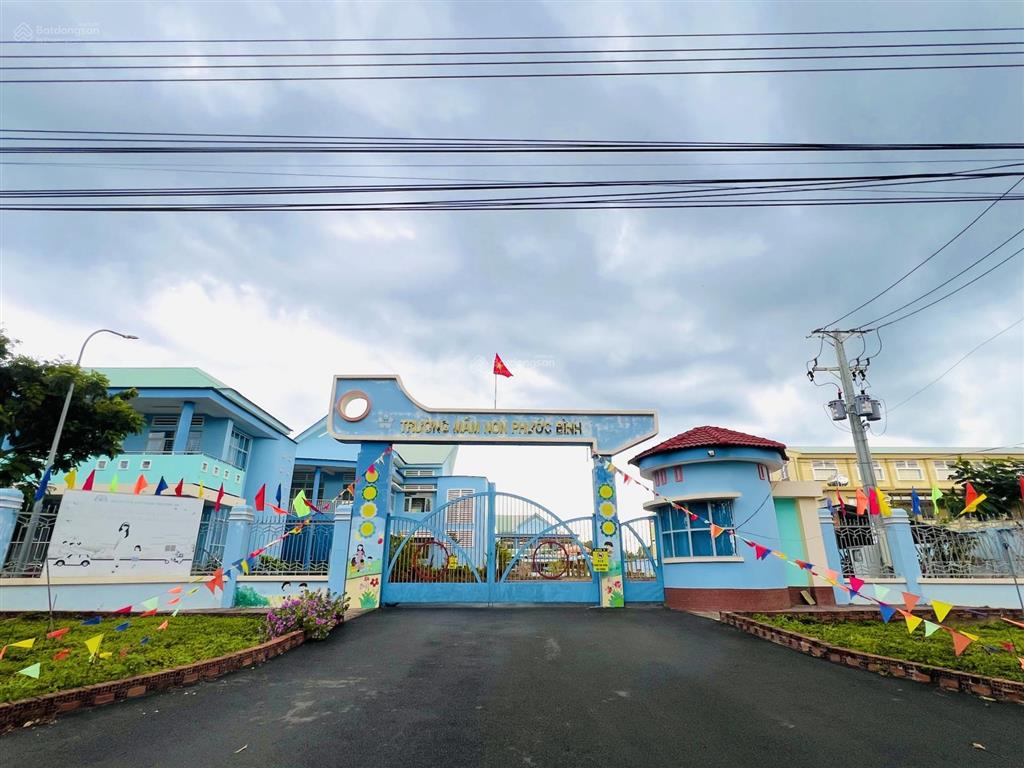 Chủ gửi bán thửa đất xây nhà vườn nghỉ dưỡng, nằm kề bên cụm kcn phước bình 1  2,  0901 336 ***