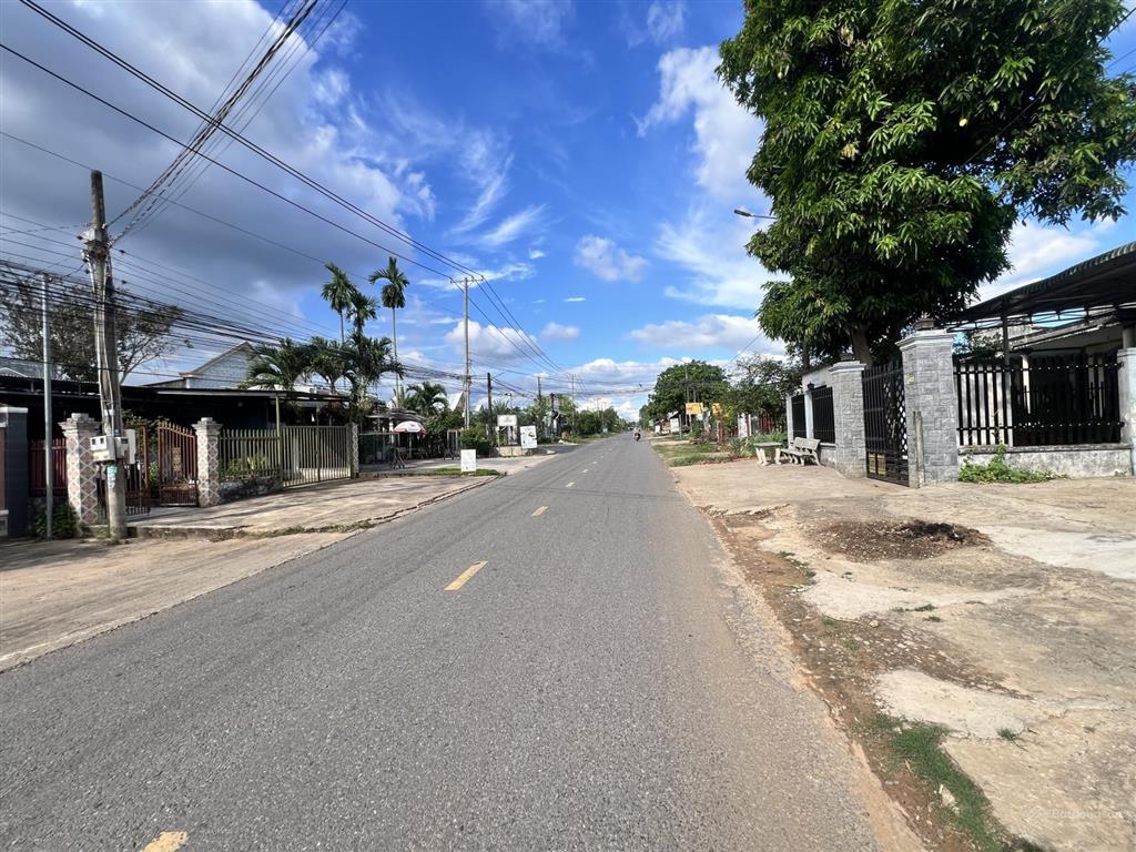 Chủ gửi bán lô đất 350m2 full thổ cư cách đường chính phước bình chỉ 80m  0901 336 ***