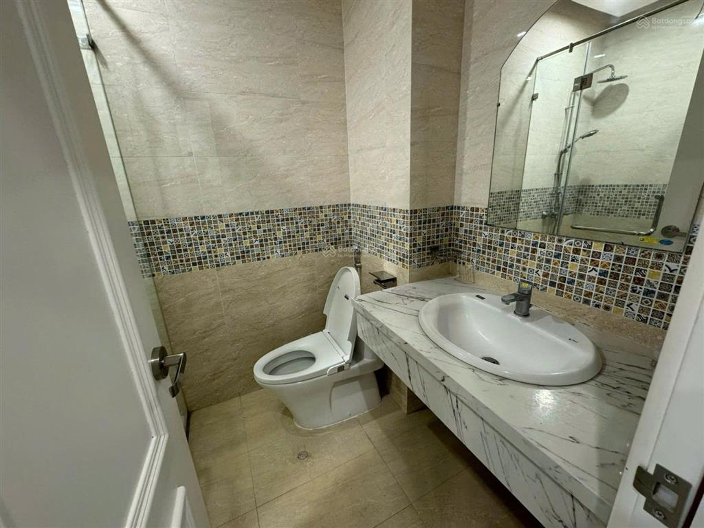 Chính chủ cần cho thuê căn hộ dịch vụ 1 pn 40 m2, full nội thất, tại 26 vạn phúc giá 9,5 triệu
