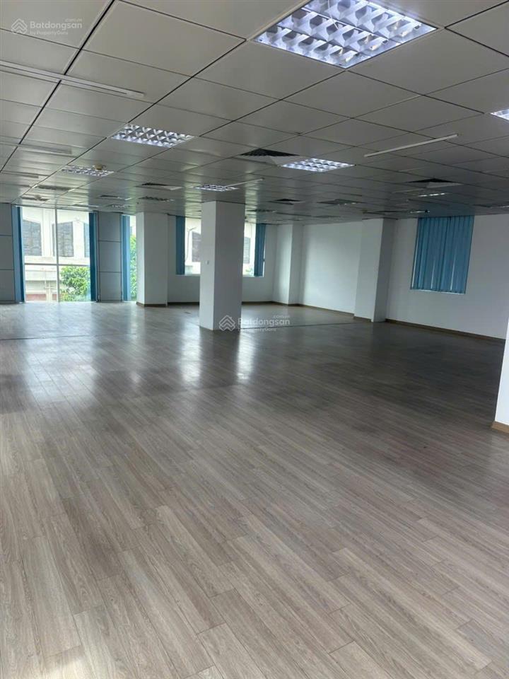 Cho thuê văn phòng chuyên nghiệp tại 57 trần quốc toản vị trí đắc địa, giá tốt.  0983 492 ***