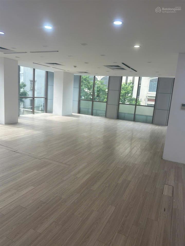 Cho thuê văn phòng chuyên nghiệp tại 57 trần quốc toản vị trí đắc địa, giá tốt.  0983 492 ***