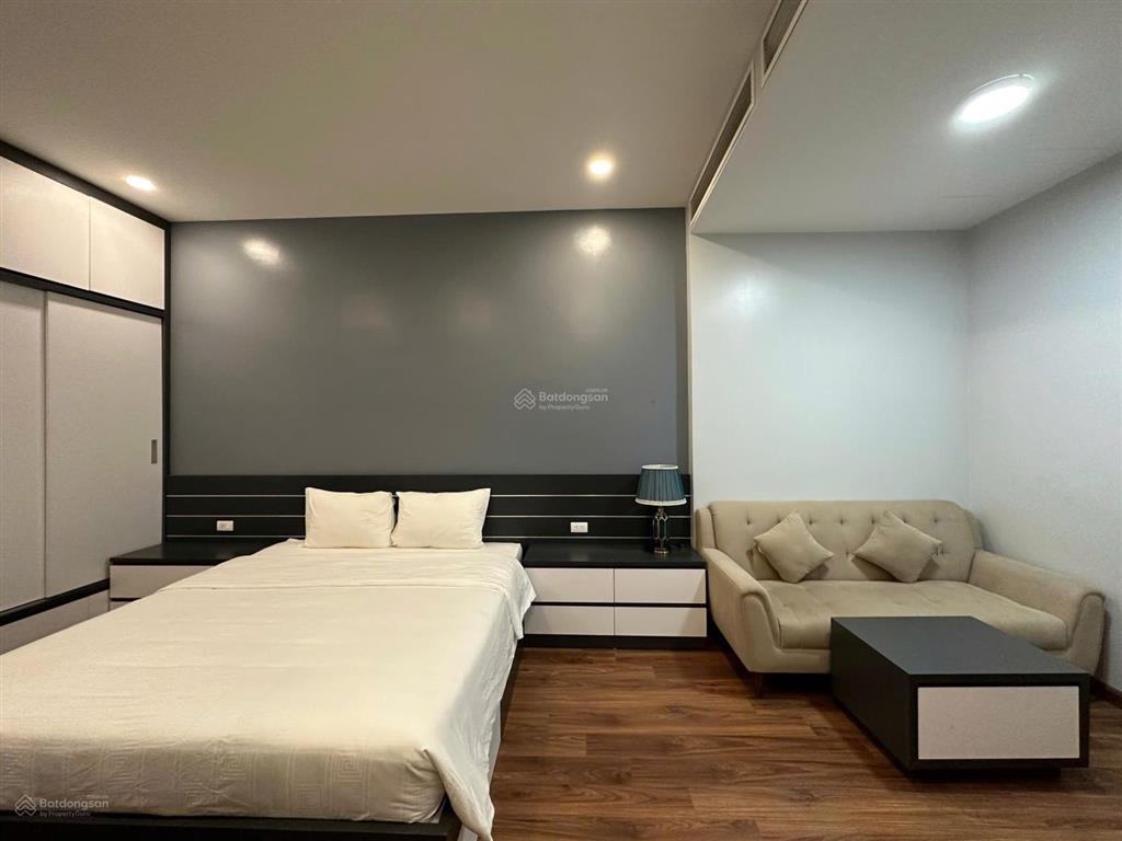 Chính chủ cần cho thuê căn hộ dịch vụ 1pn 40m2, full nội thất tại 51 linh lang, giá 10 triệu/tháng