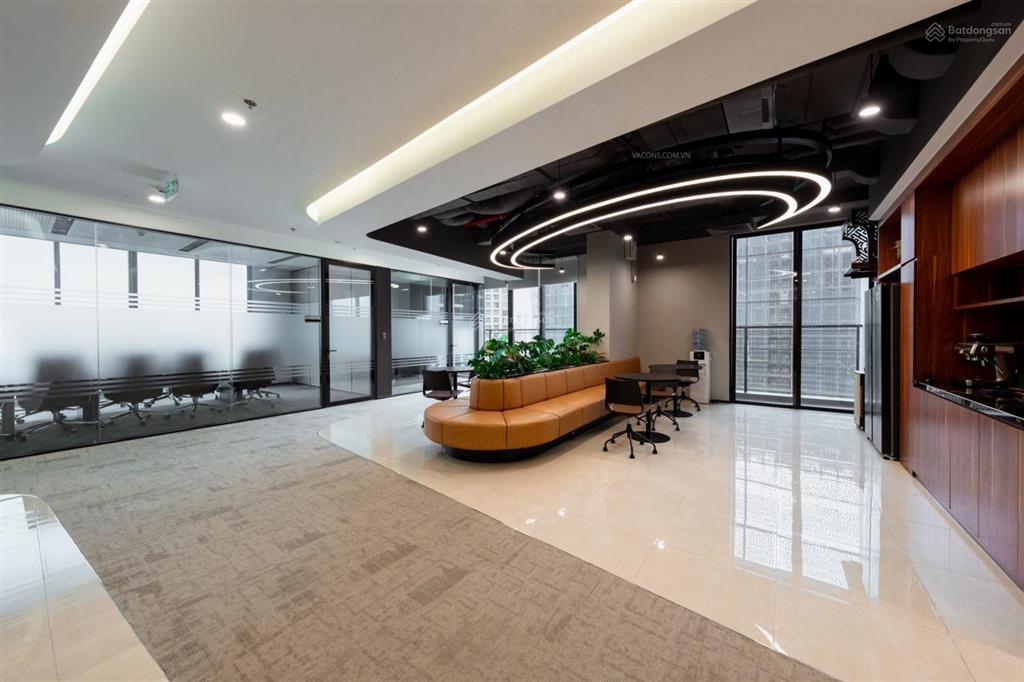 Cần cho thuê văn phòng diện tích 143m2 tại hoàng đạo thúy, giá chỉ 260k/m2.  0983 492 ***