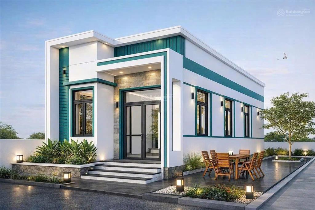 Bán nhanh căn nhà đang xây gần chợ, ngã tư chơn thành