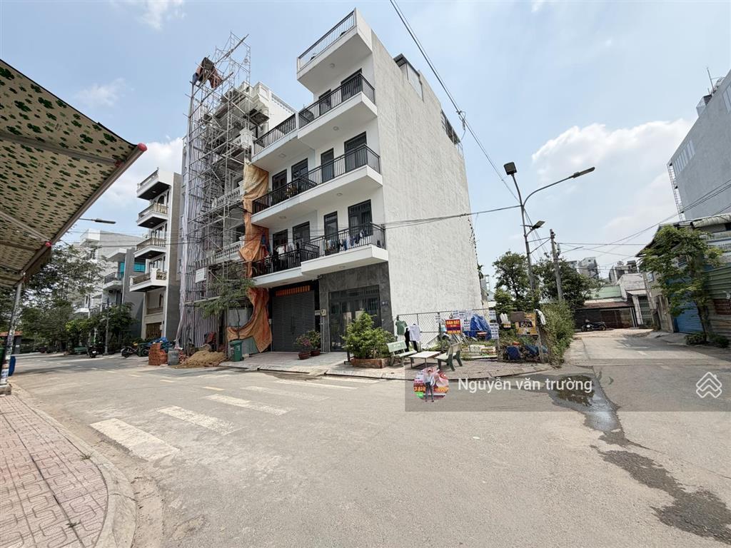 Bán đất góc 2 mặt tiền trước sau hẻm 423 vườn lài cách cầu sắt 700m
